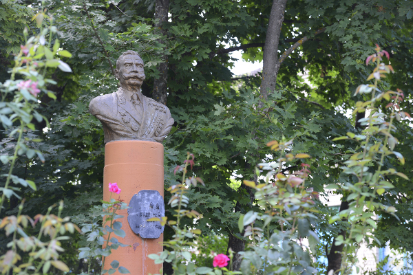 Бюст С.М. Будённого.